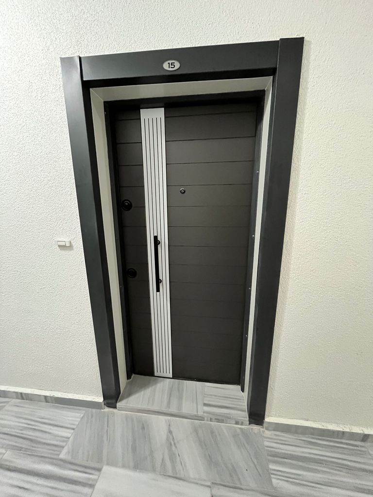 Продава се Двустаен апартамент в Търговище, Изток 1 - 52 кв.м за 1471 €/кв.м - Снимка #4