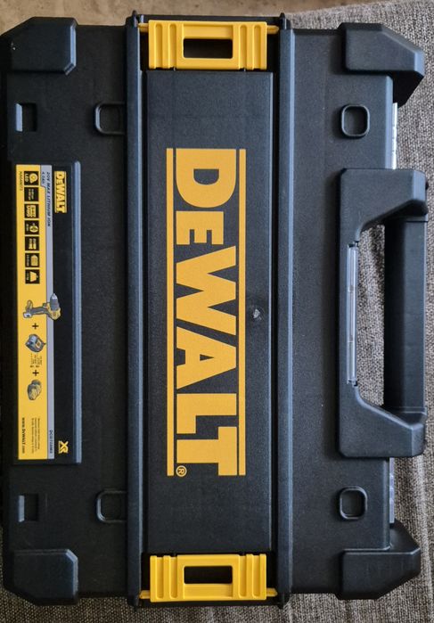Чемодан Dewalt от шурупуповерта