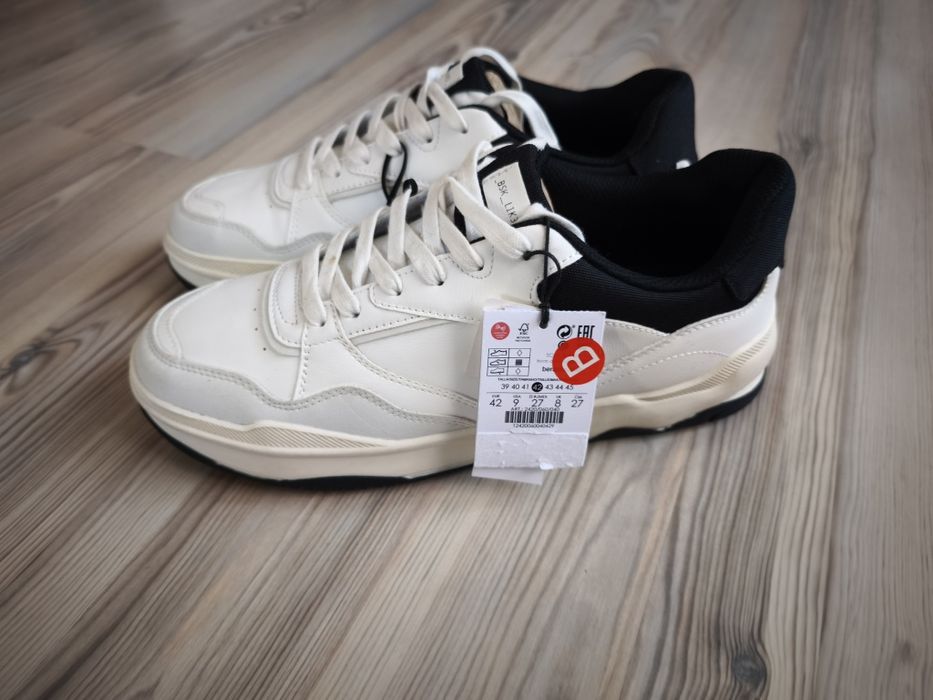 Нови маратонки Bershka 42 номер