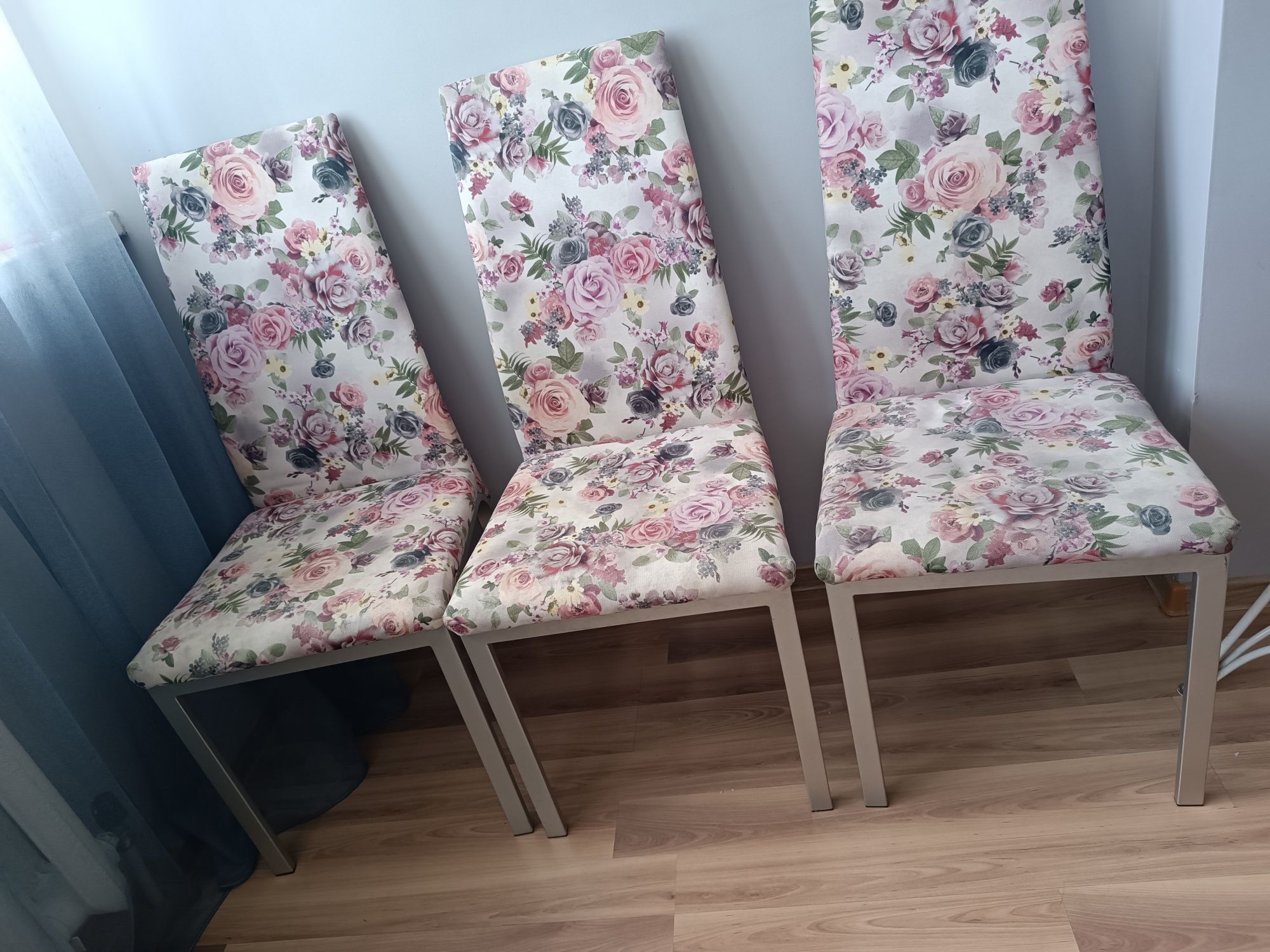 Продам стулья кухонные