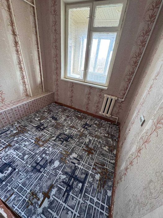 Сотилади!!!  Вoсходда 1 хоналик 2 хона қилинган квартира 1/4/5