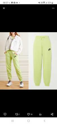 Дамски зелен спортен панталон Nike AIR и спортен панталон Pinko