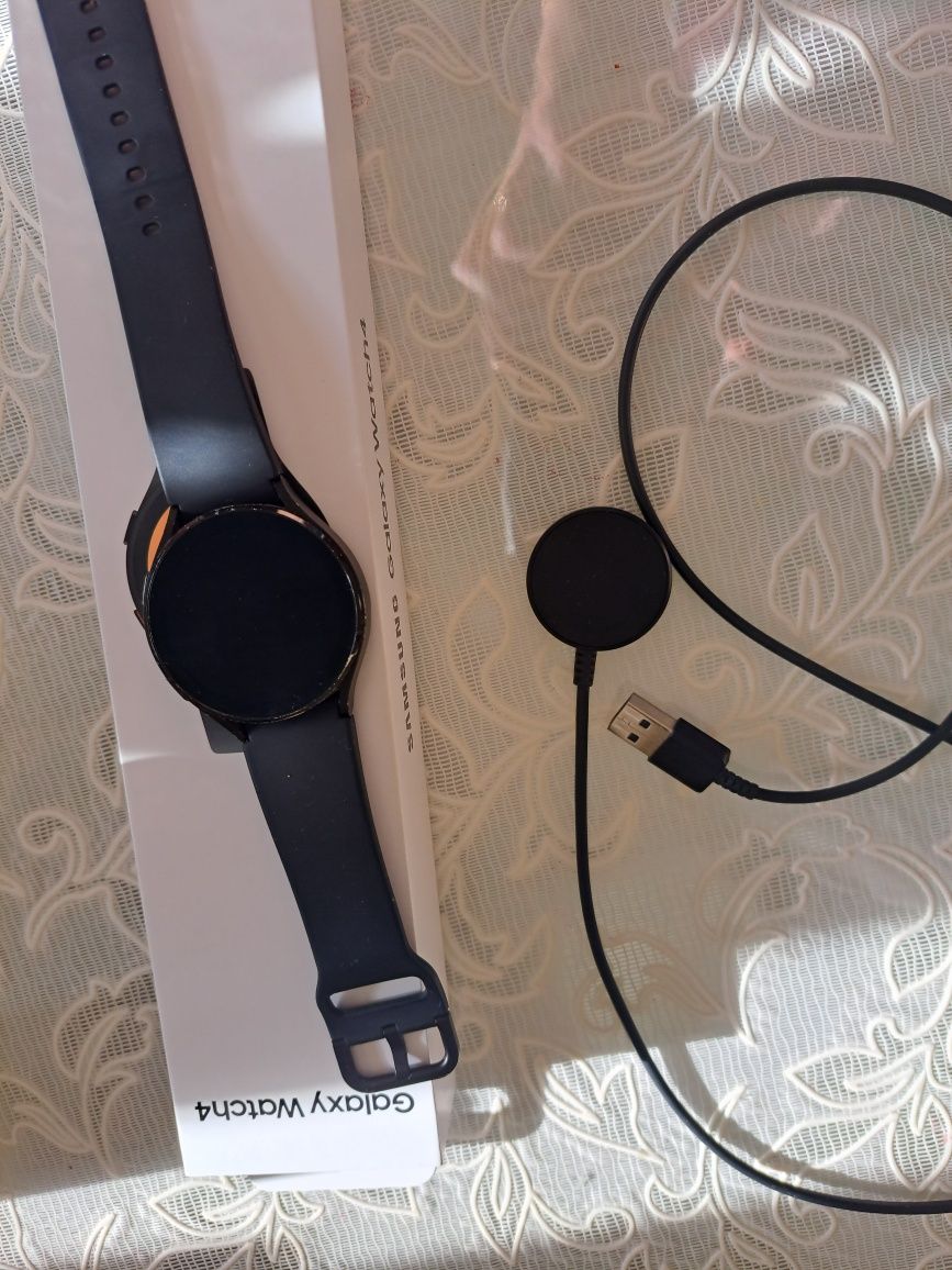 Samsung Galaxy Watch4 44mm (SM-R870)