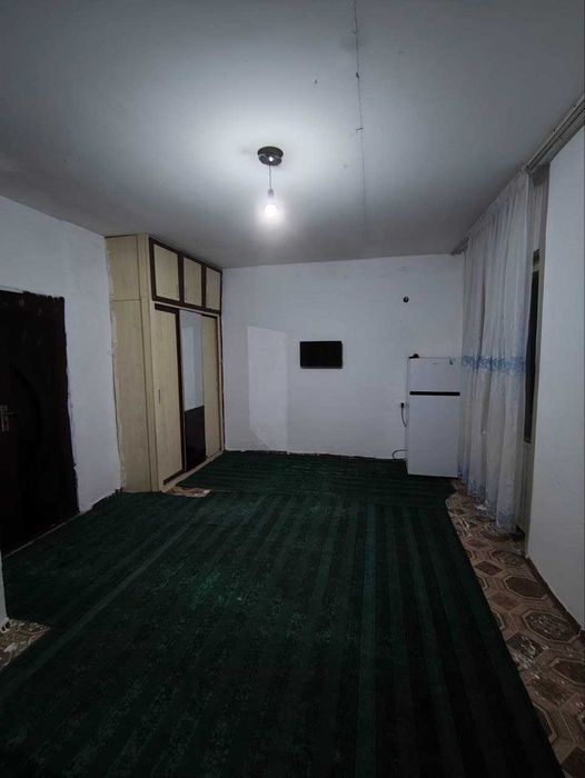 Medgorodok bozorcha yonida 2xona qilingan uy srochno sotiladi 48m2