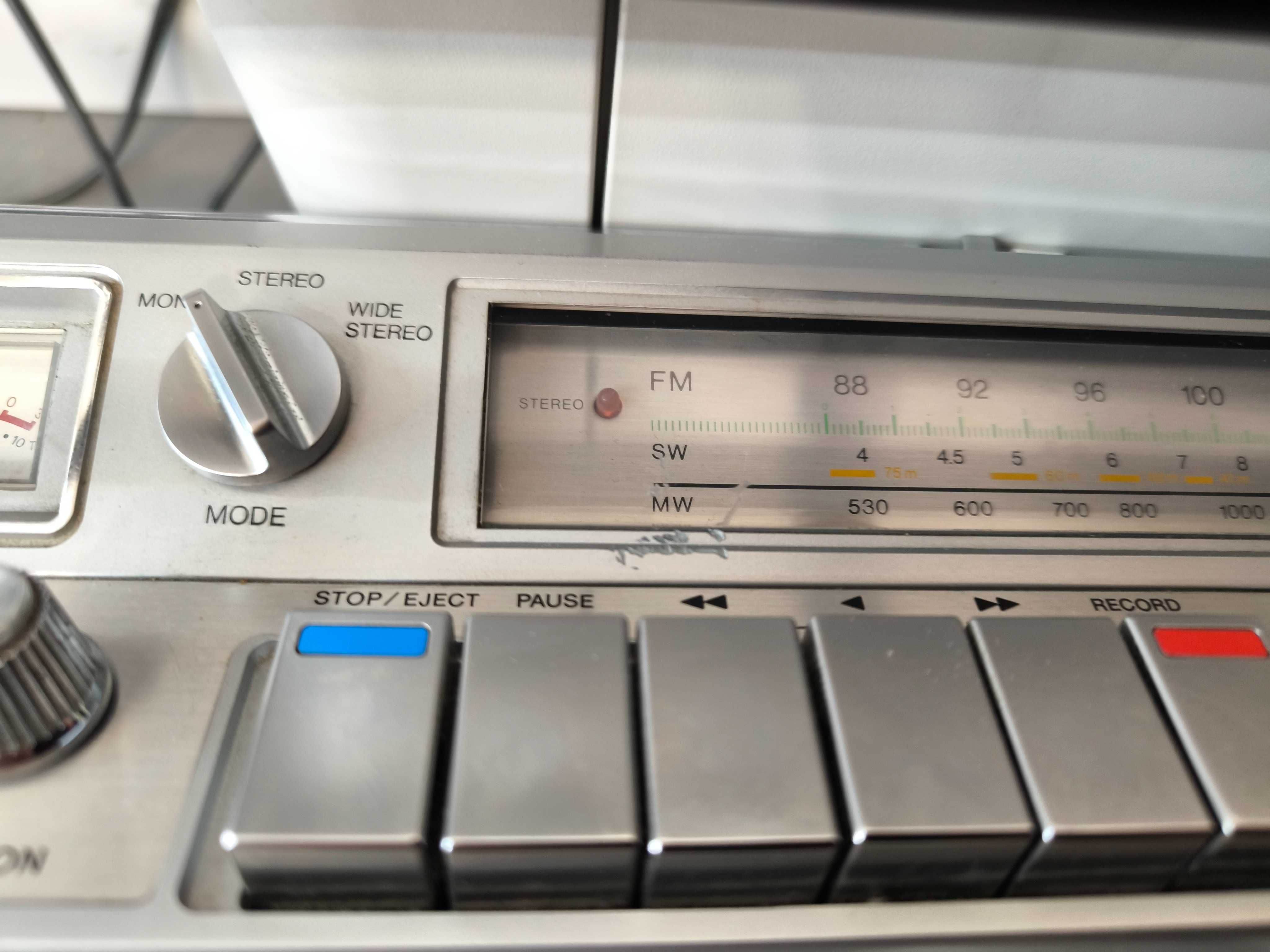 Ретро касетофон boombox Sony