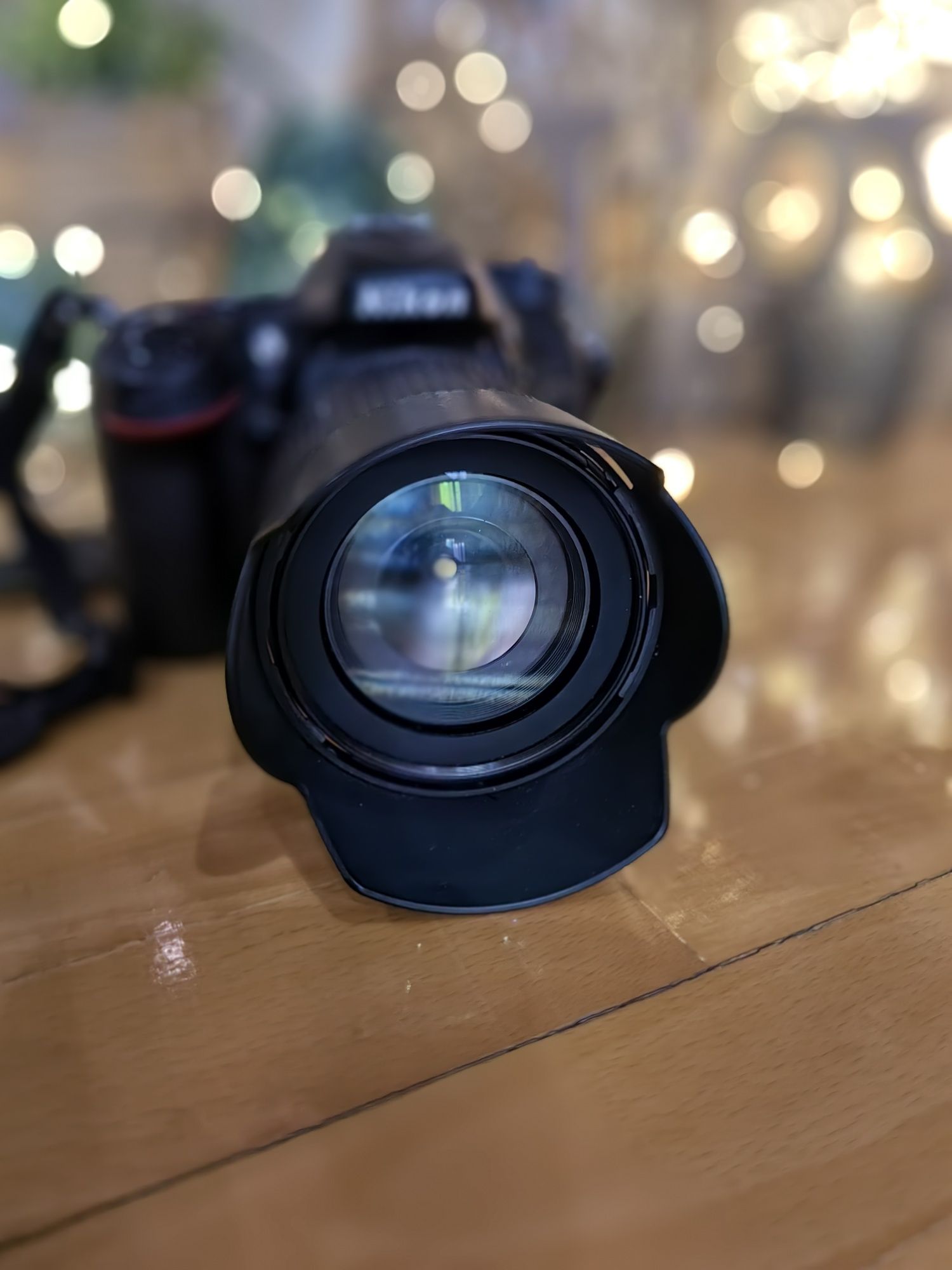 Nikon D7100 с обектив AF-S Nikkor 18-105mm