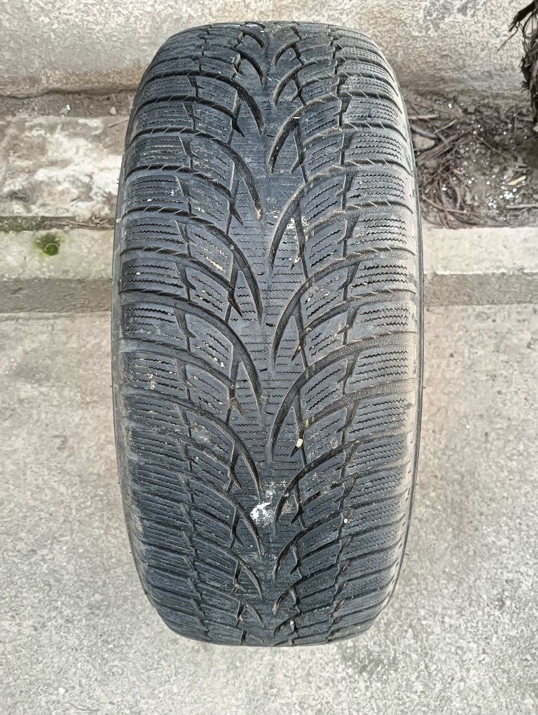 Vând 1 anvelopă de iarnă 205.60.16 NOKIAN 6 MM