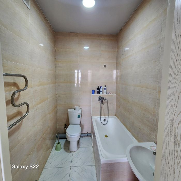 Uy sotiladi 68,7m/kv