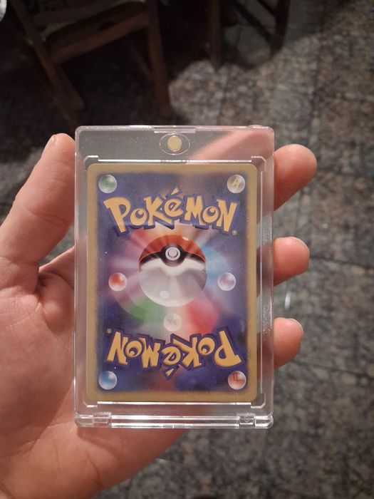 Покемон карта с кутийка