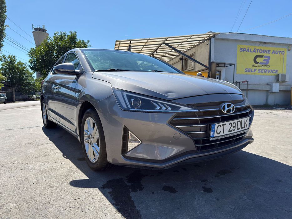 Hyundai Elantra 2019  1.6i