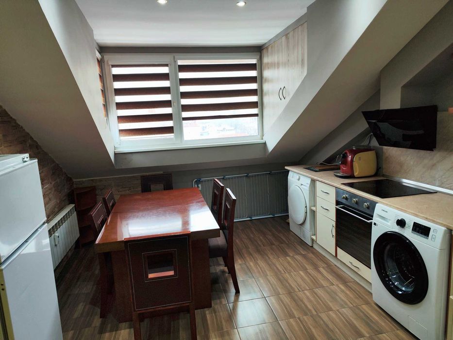 Продава се Тристаен апартамент в София, Център - 72 кв.м за 2431 €/кв.м - Снимка #3