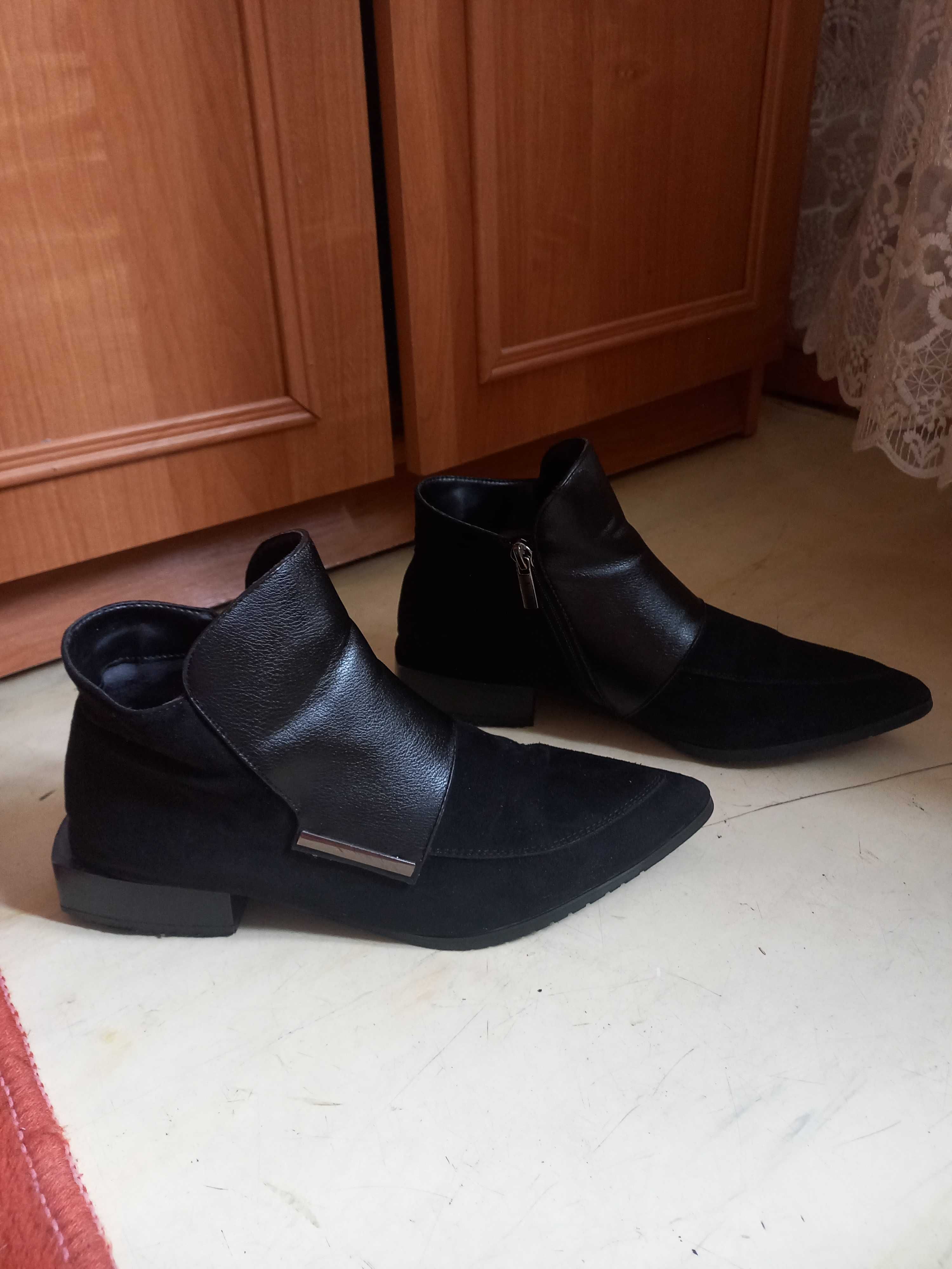 Продам женскую обувь