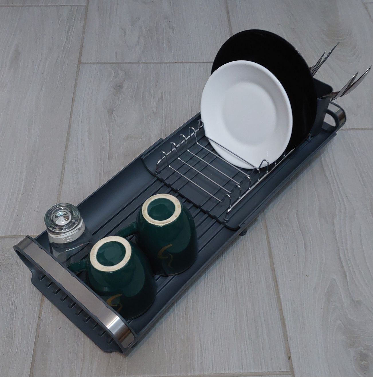 Scurgător de vase extensibil, Scurgător de vase compact