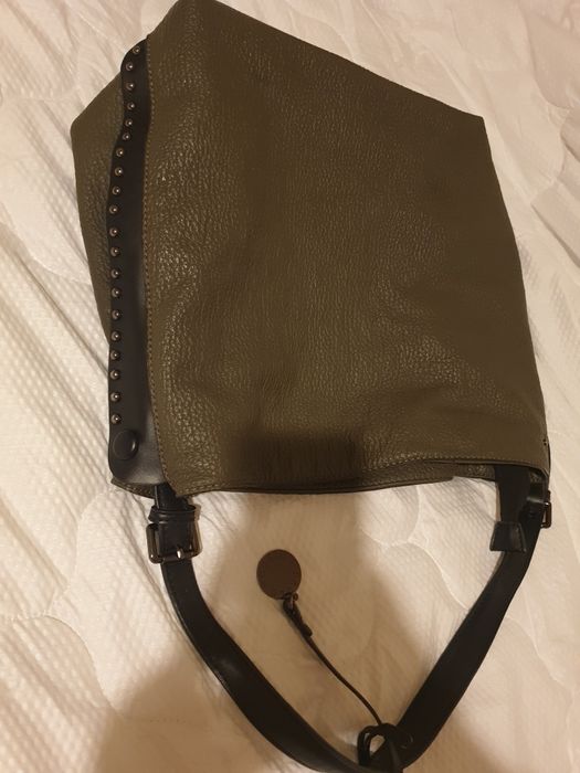 Дамски чанти!Сред тях има и естествена кожа!