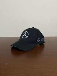 Шапка на Mercedes AMG Petronas