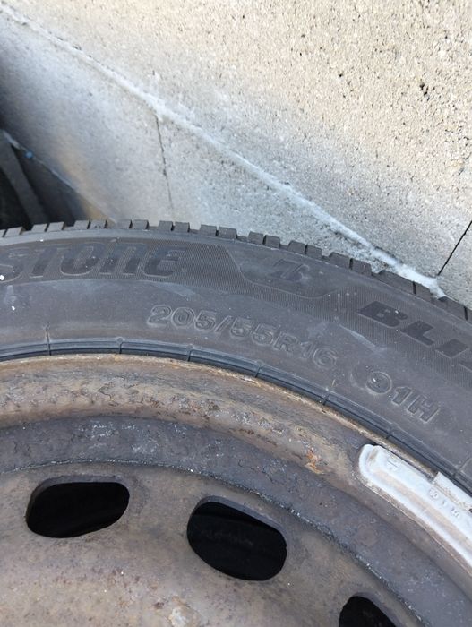 Vând Set cauciucuri 205 55 R16