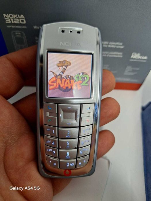 Nokia 3120 impecabil la cutie  fullbox.