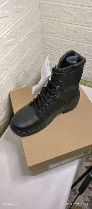 Продавам чисто нови кубинки номер 42 и 43