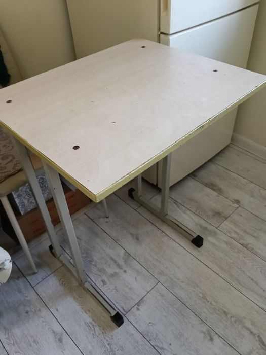 Продам журнальный стол