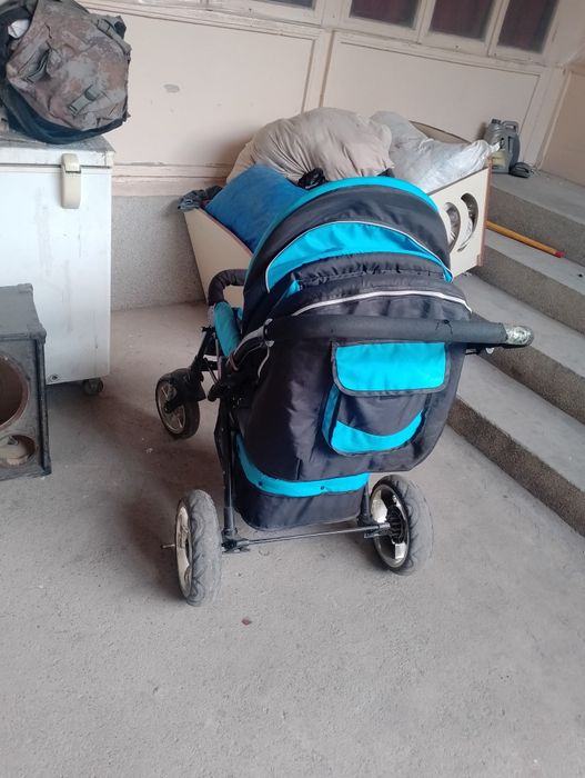 Kolyaska sotiladi arzon narxda