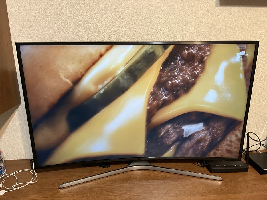 Televizor curbat marca Samsung in stare excelenta