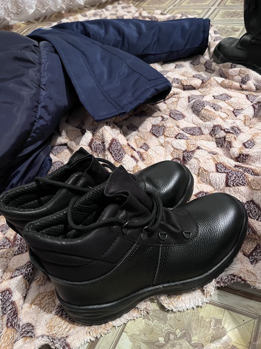 Продам сапоги новый