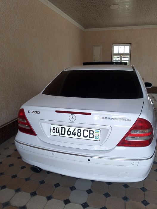 Mercedes benz c200