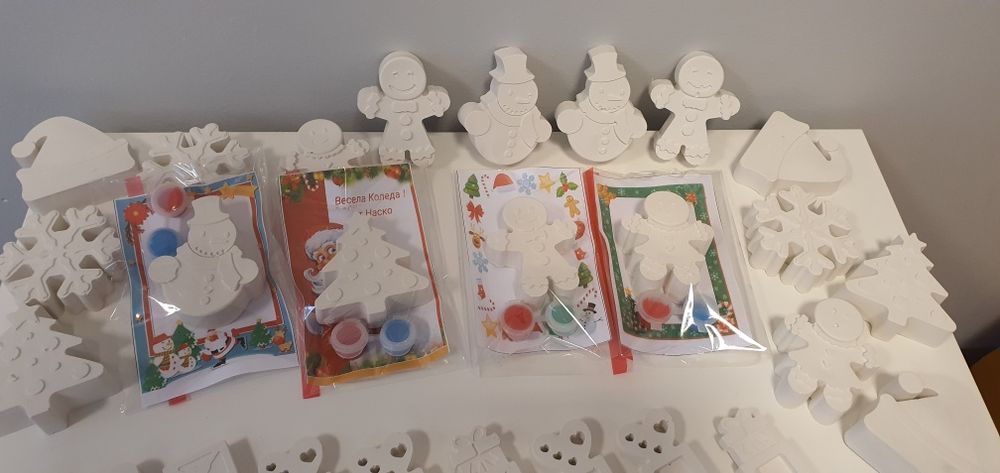 Коледни фигурки, малки Коледни подаръци