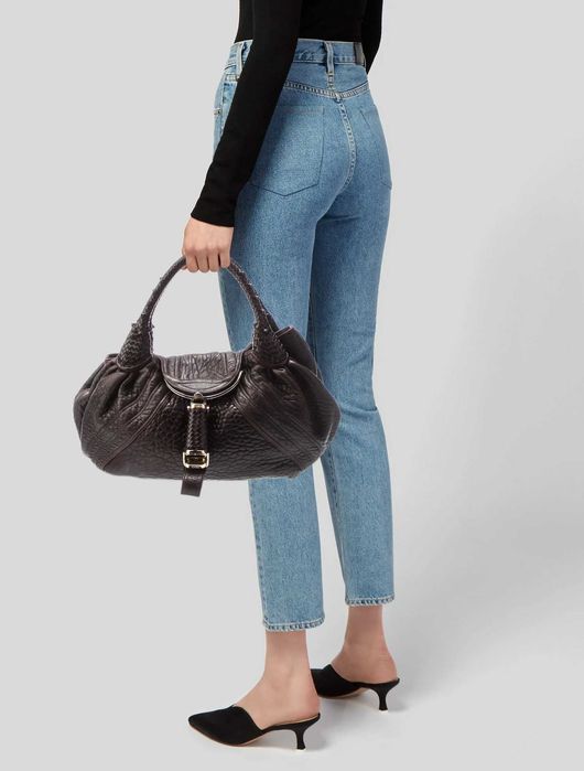 Фенди

Кафява кожена чанта Fendi Spy