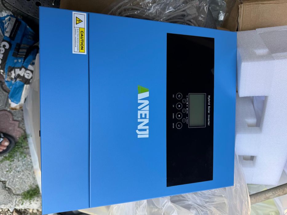 Invertor solar hibrid de 4500w nou
