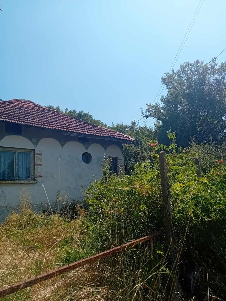 Продавам къща в гр. Бойчиновци