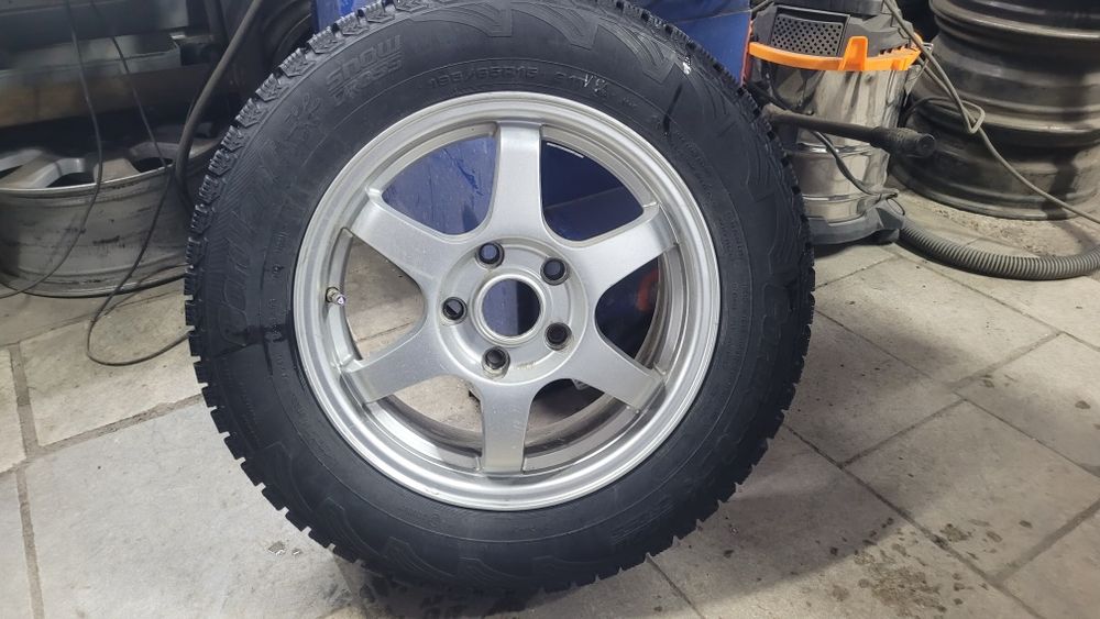 Продам диски с резиной R15 5x114.3
