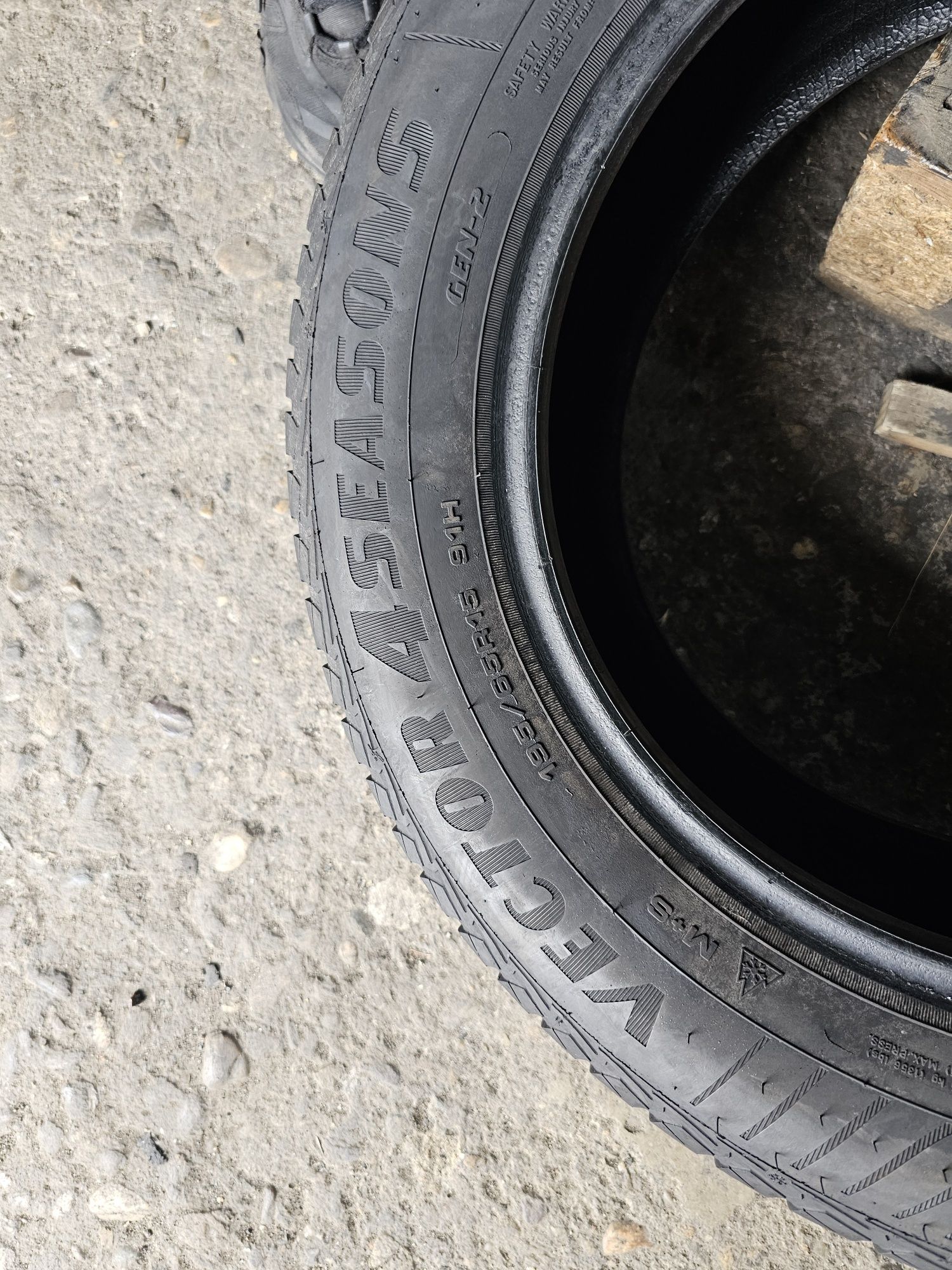2 anvelope allseason 195 65 15 Goodyear