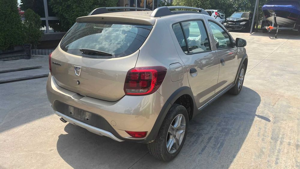 Dacia Sandero Stepway 1.0 TCe/GPL Original, 2020, 37.000 km, Avariat