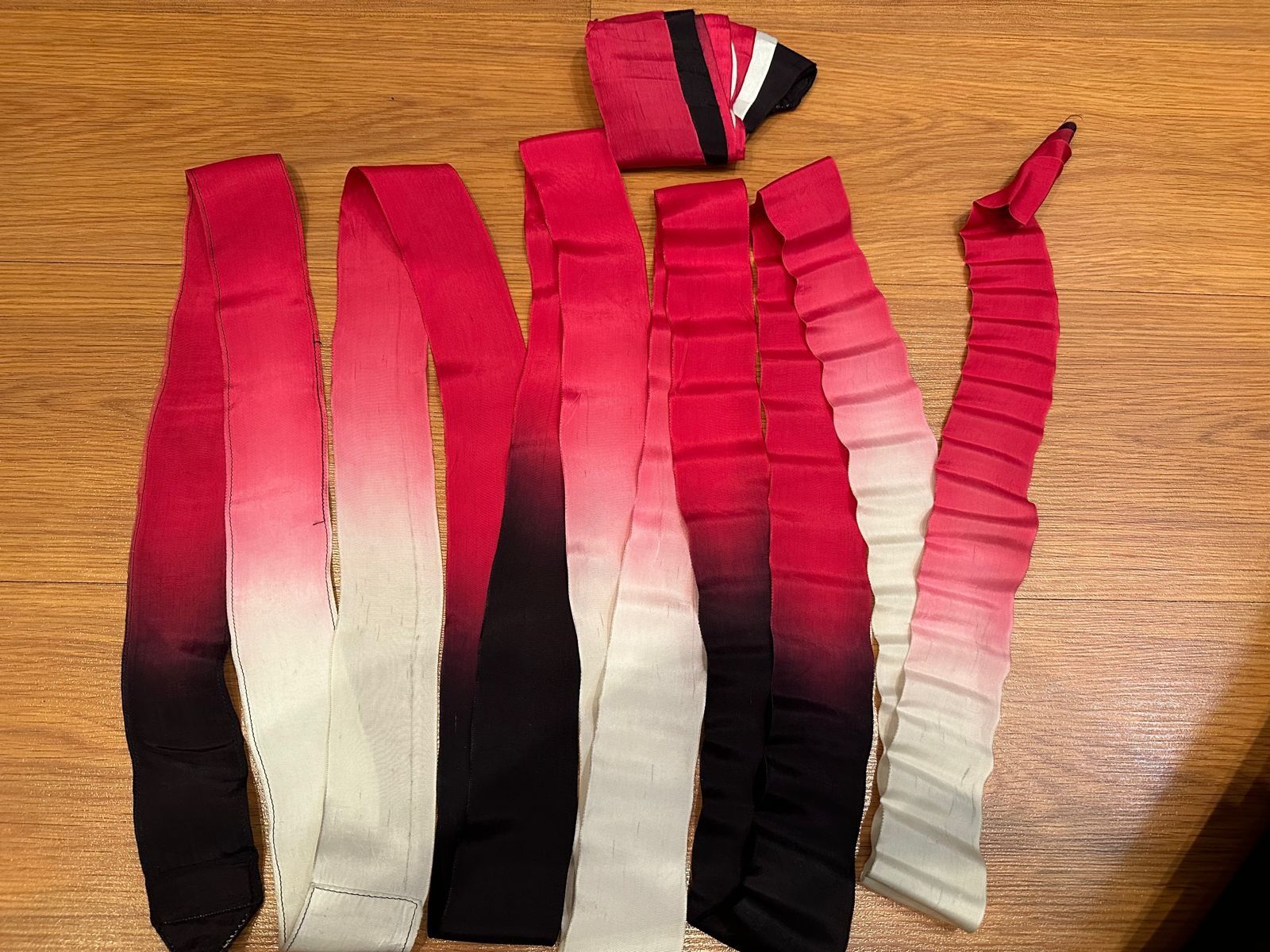 Палочки,Sasaki ленты, булавы для художественной гимнастики