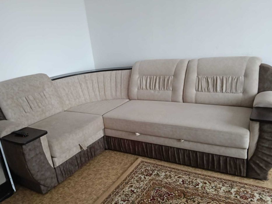 Продам угловой диван   150.000