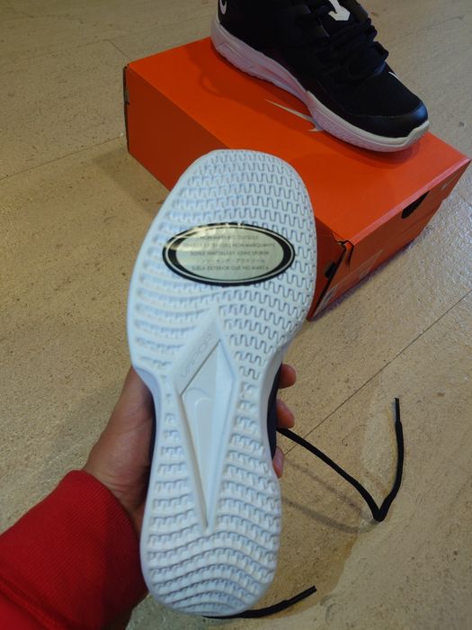Adidași tenis Nike Vapor Lite