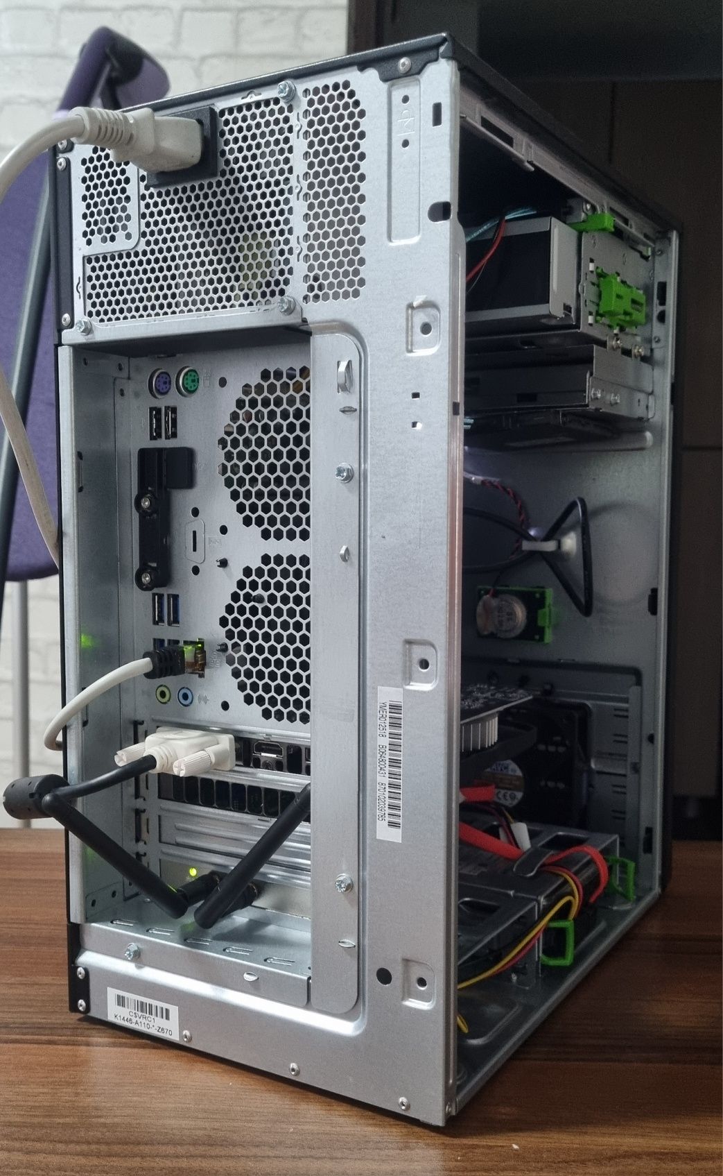 Unitate PC Gaming: i5 6500/8GB RAM/RX 550 4GB/SSD 240GB/500GB HDD/WiF