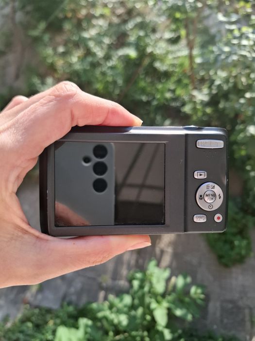 Компактен дигитален фотоапарат FUJIFILM FINEPIX JZ100