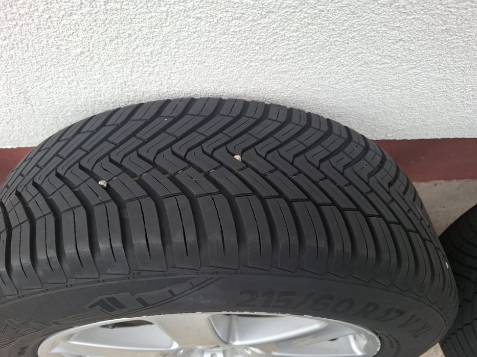 Anvelope Continental allseson Contact noi 215/60/17