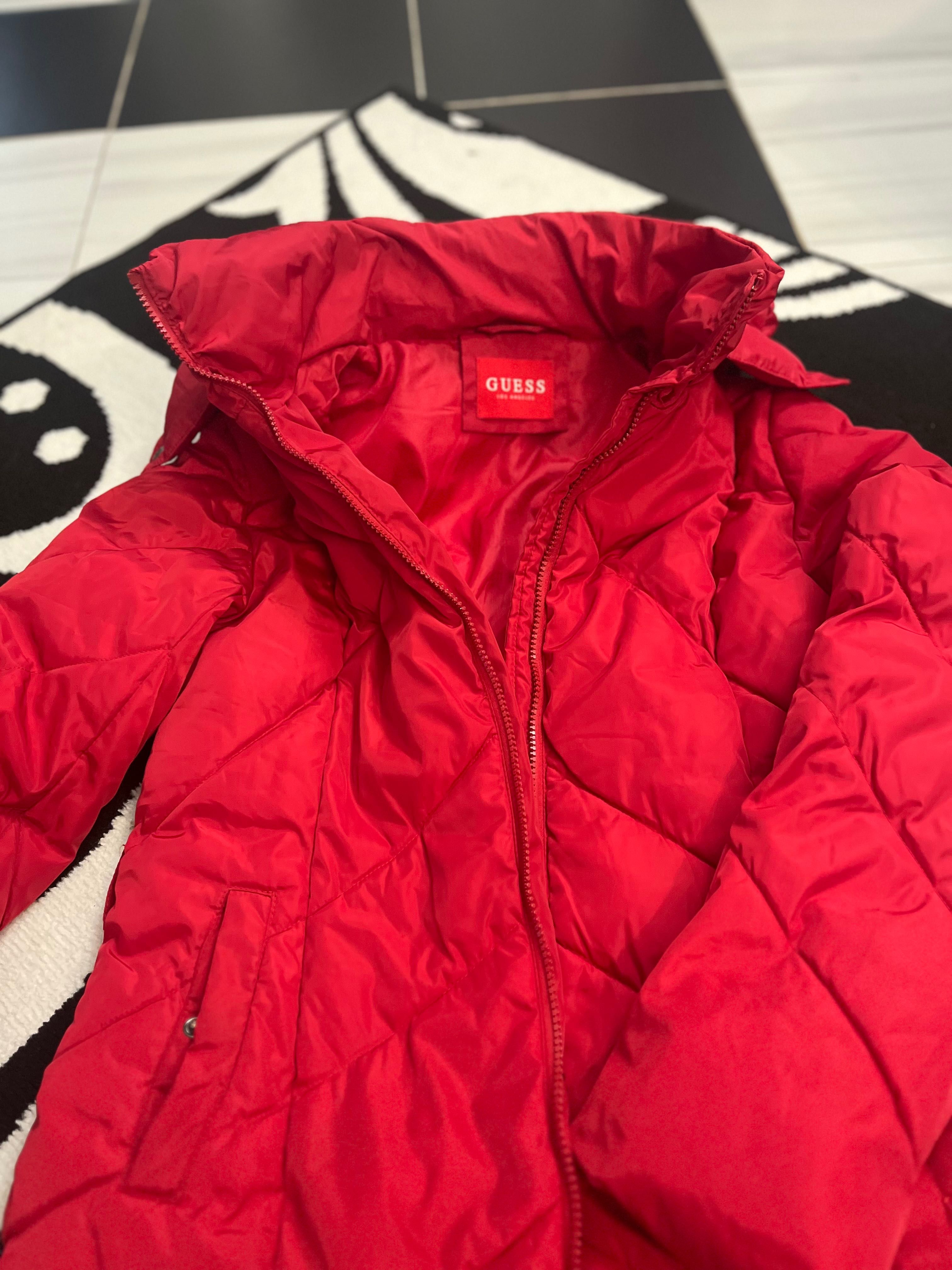 Оригинално яке на Guess
