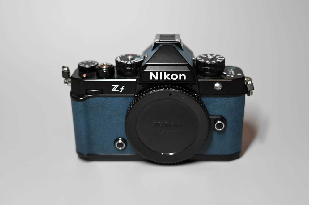 Mirrorless Nikon Zf Body sau cu gripp, obiective si alte accesorii