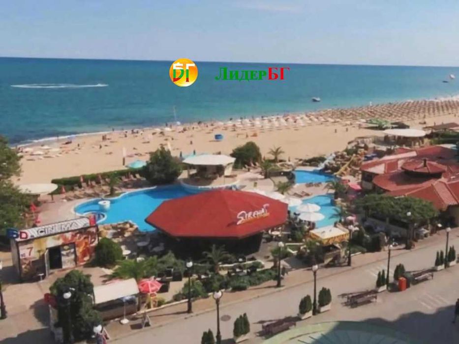 Двустаен апартамент с фронтална гледка морето на първа линия