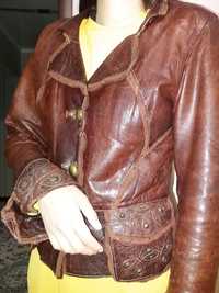 Пиджак женский, кожаный, фирменных знаков.