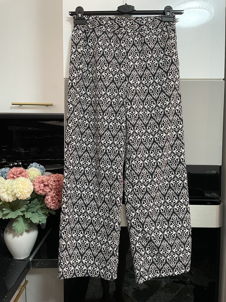 Pantaloni dama impecabili
