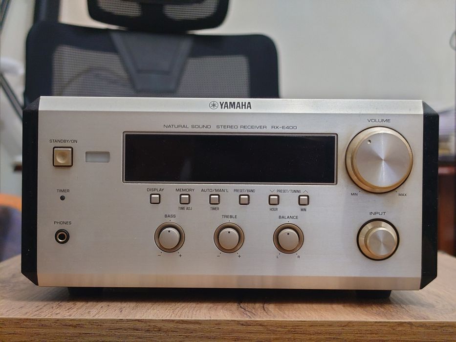 Усилитель интегральный Yamaha RX-E400