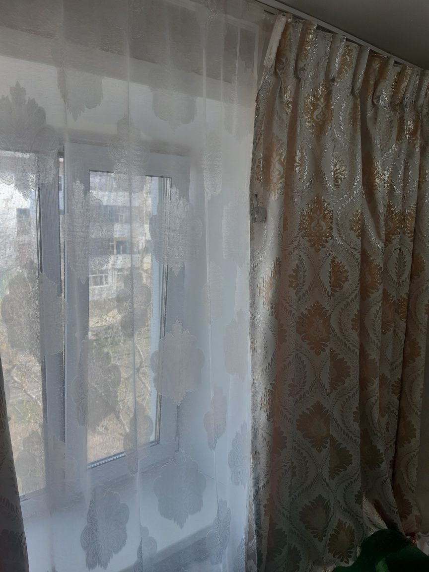 Продам шторы в гостинную