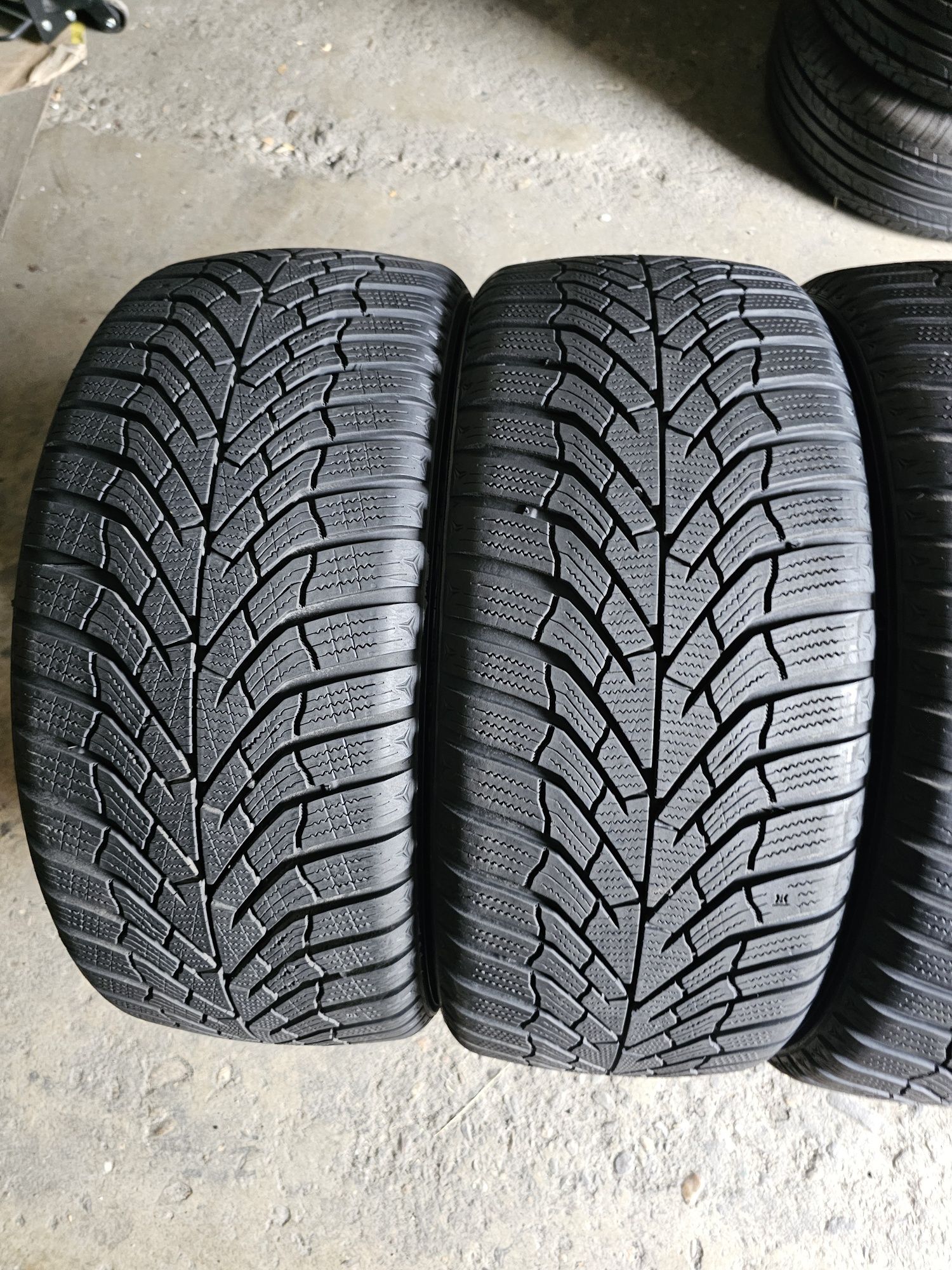 4 anvelope iarna 225 40 18 Kumho 2022