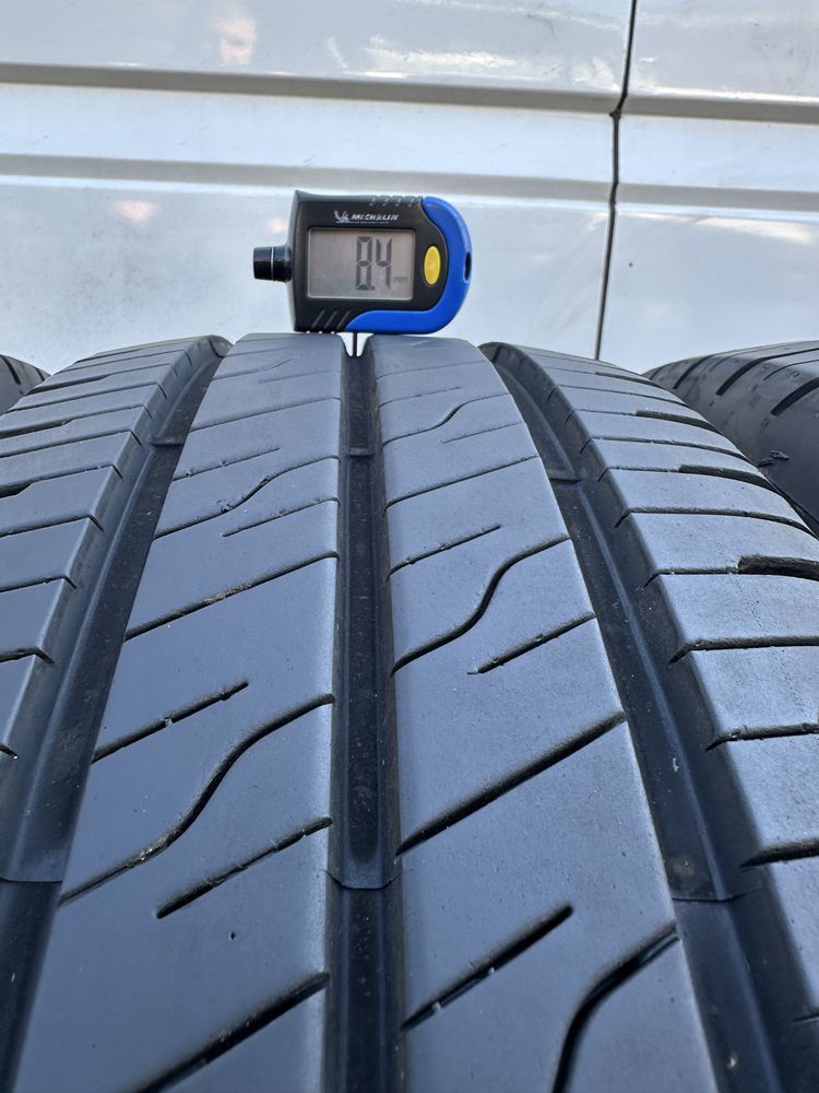 215/65/16с за бус GoodYear dot23