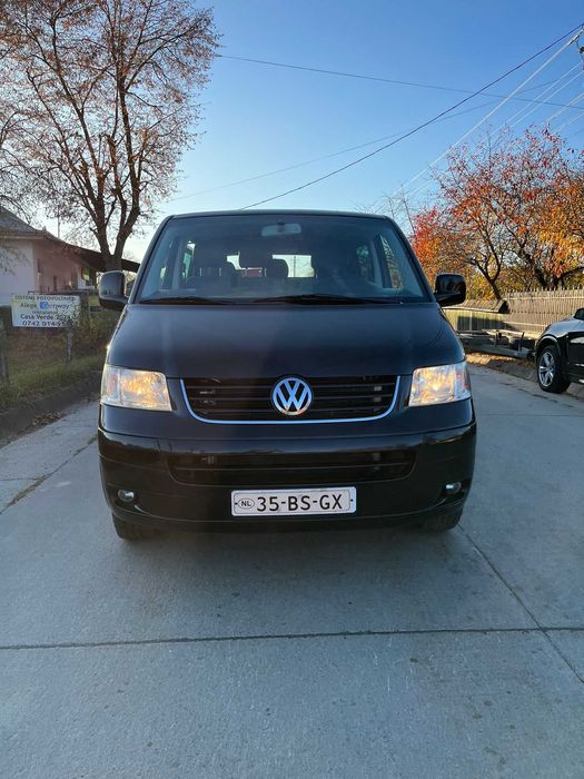 Vand Volkswagen Transporter T5 cu 6 locuri și duba modelu lung